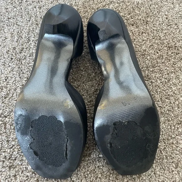 Jessica Simpson Classic Black Peep Toe Heels - Picture 4 of 7